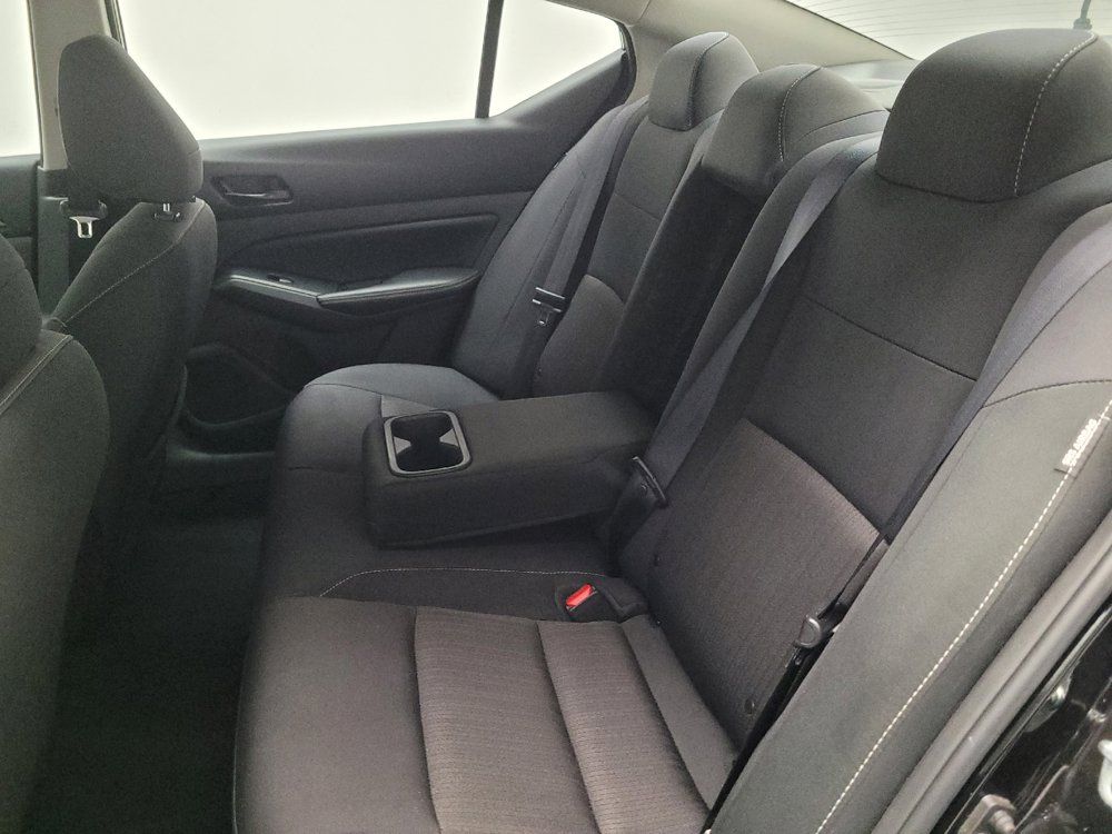 Used 2025 Nissan Altima 2.5 SV FWD image 18