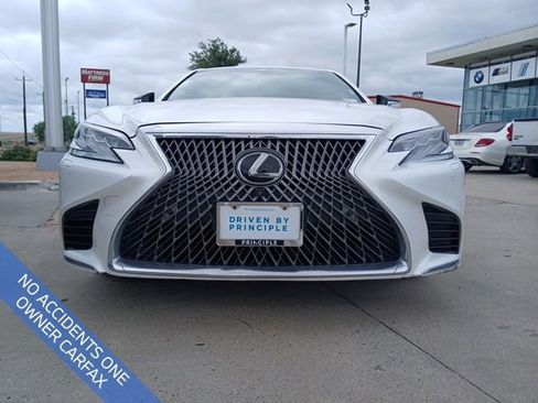 Used 2019 Lexus LS 500 RWD image 2