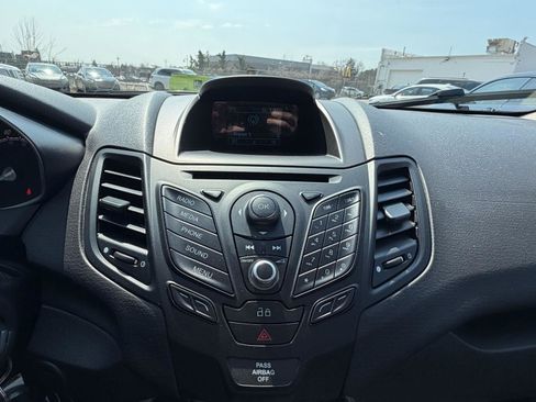 Used 2015 Ford Fiesta SE w/ Comfort Package image 15