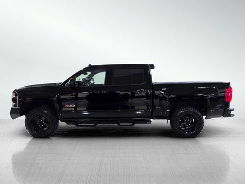 Used 2017 Chevrolet Silverado 1500 LTZ Z71 w/ Midnight Edition AWD/4WD image 4