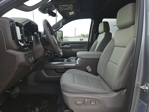 New 2026 Chevrolet Silverado 2500 LTZ w/ LTZ Premium Package image 15