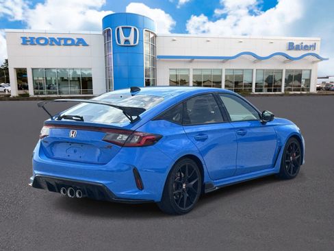 Used 2024 Honda Civic Type R image 5