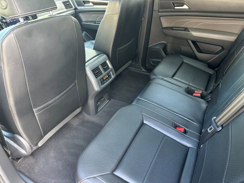 Used 2022 Volkswagen Atlas SE image 12