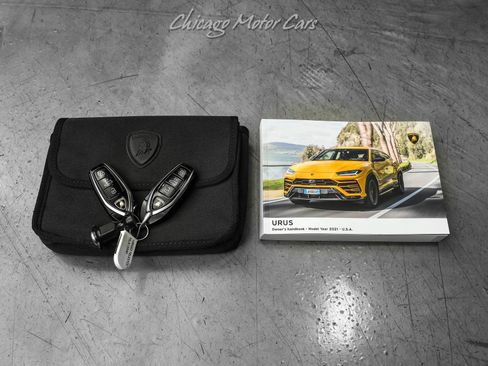 Used 2021 Lamborghini Urus AWD/4WD image 61