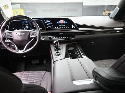 Used 2024 Cadillac Escalade Sport Platinum w/ Heavy-Duty Trailer Package AWD/4WD image 9