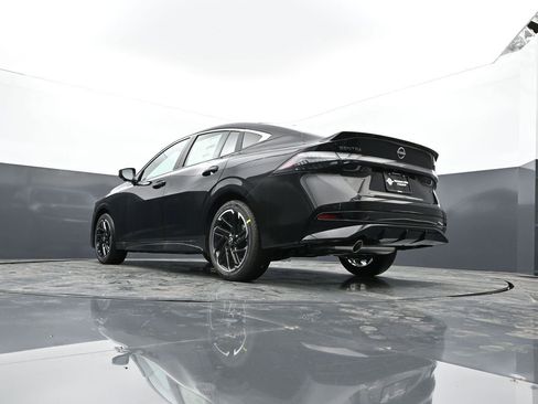 New 2026 Nissan Sentra SR w/ SR Premium Package FWD image 29