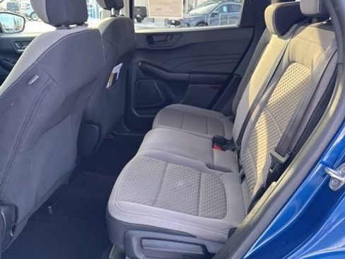 Certified 2022 Ford Escape SE image 12