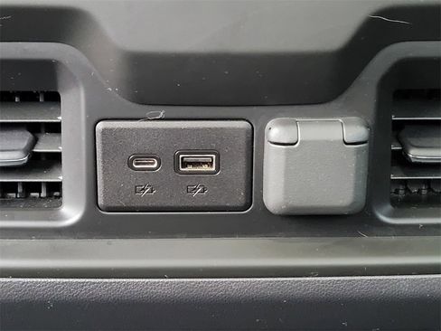 Used 2021 Chevrolet Silverado 1500 RST image 11