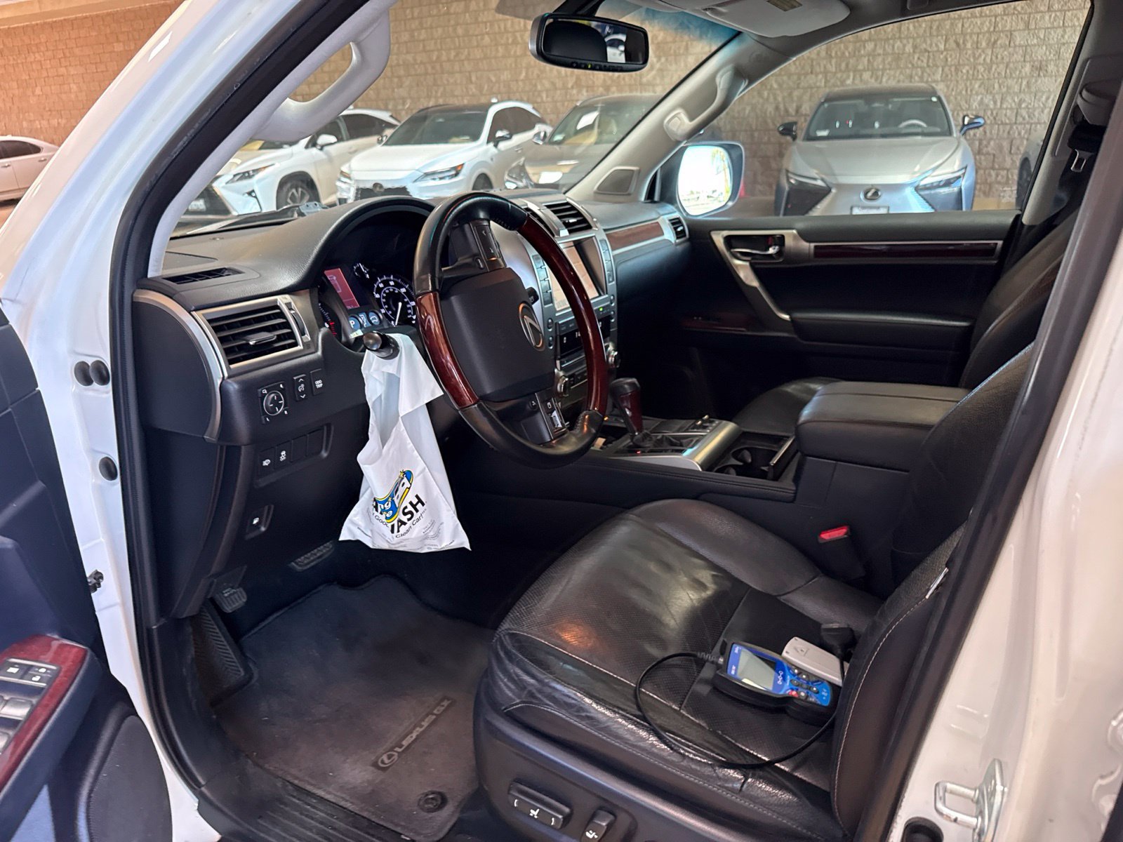 Used 2015 Lexus GX 460 w/ Premium Package AWD/4WD image 5