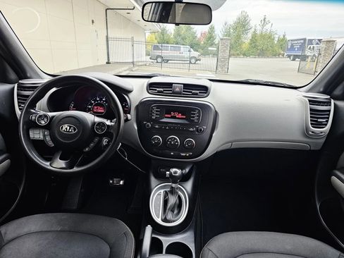 Used 2014 Kia Soul + image 13