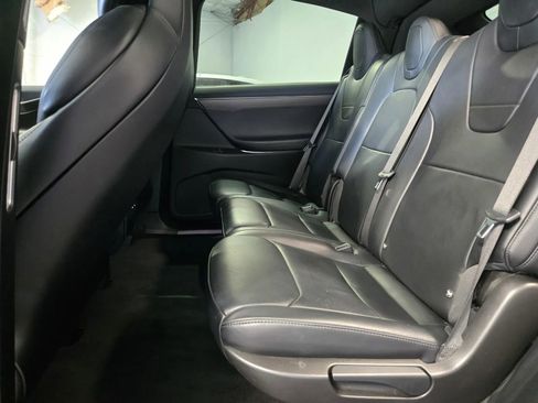 Used 2017 Tesla Model X 75D image 10