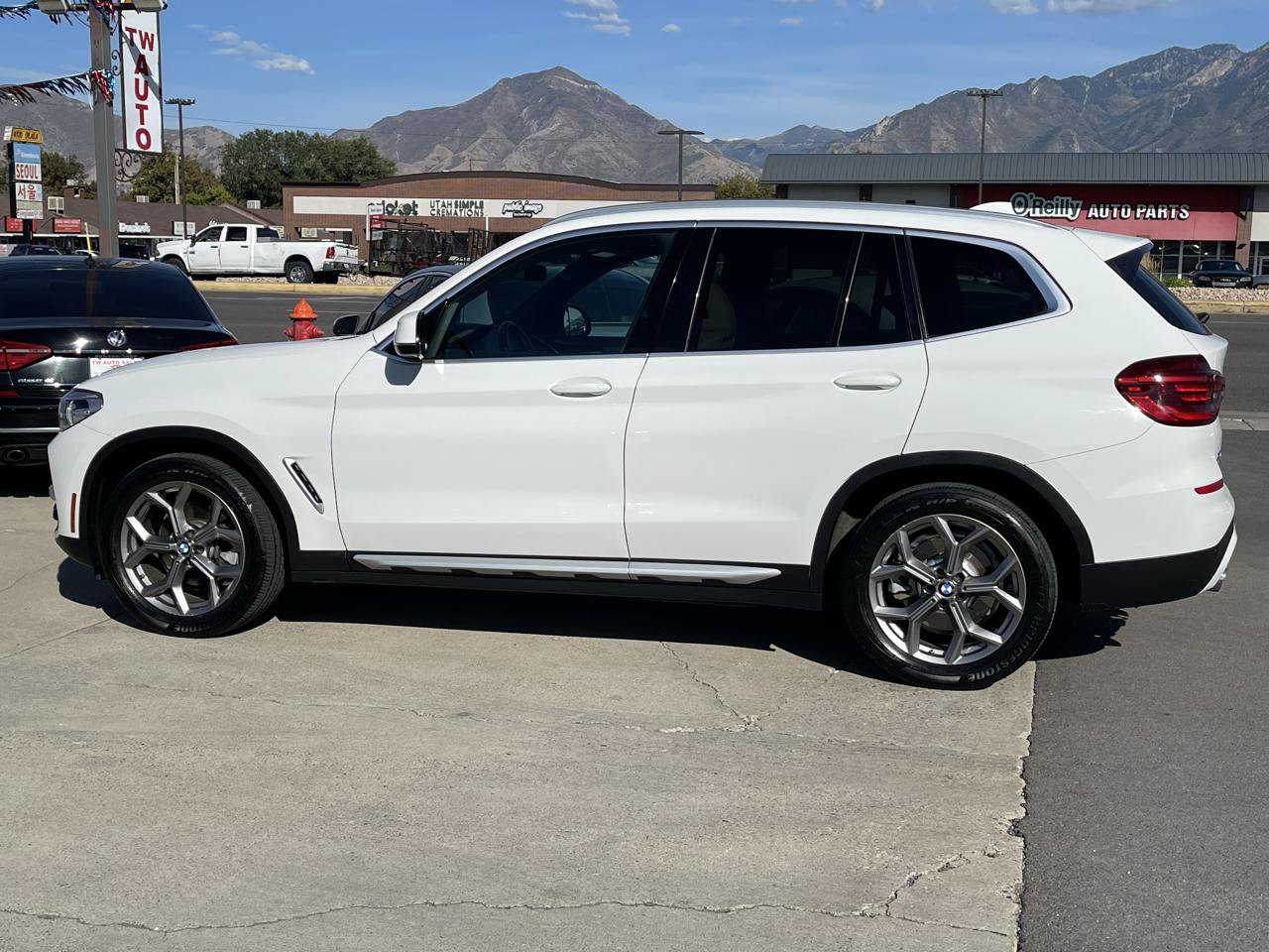 Used 2020 BMW X3 xDrive30i w/ Premium Package AWD/4WD image 6
