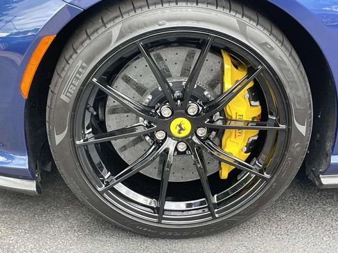 Used 2022 Ferrari 812 GTS RWD image 11