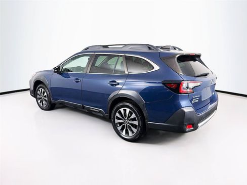 Used 2023 Subaru Outback Limited AWD/4WD image 9