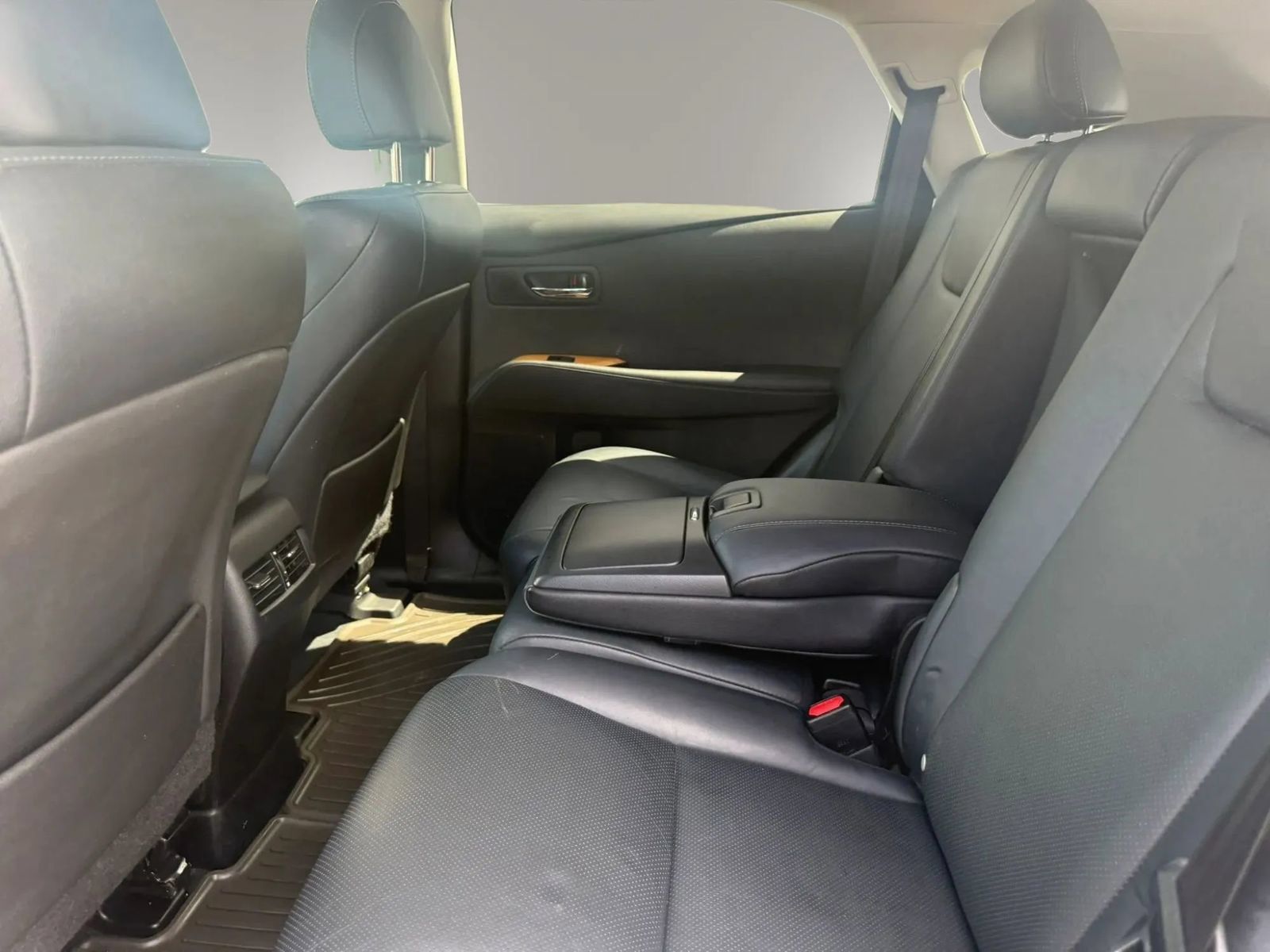 Used 2015 Lexus RX 450h AWD image 38