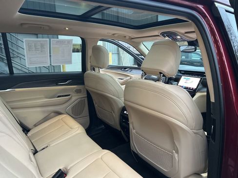 Certified 2022 Jeep Grand Cherokee L Limited image 43