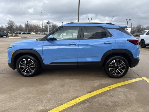 Used 2024 Chevrolet TrailBlazer LT w/ Convenience Package image 12