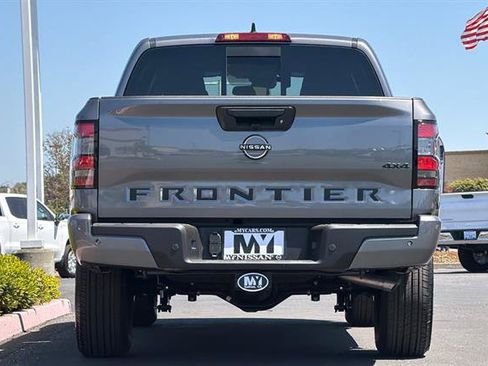 New 2026 Nissan Frontier SV w/ SV Convenience Package AWD/4WD image 5
