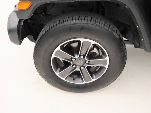 Used 2023 Jeep Wrangler Sahara image 6