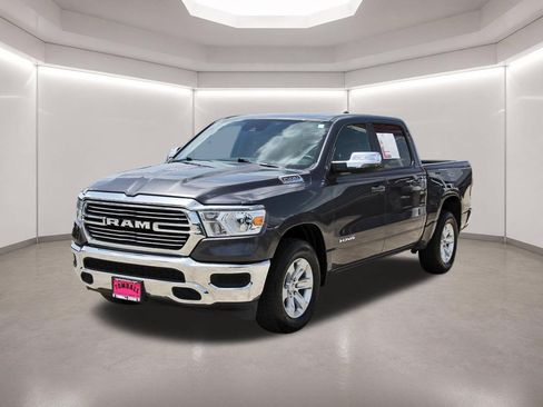 Used 2024 RAM 1500 Laramie AWD/4WD image 3
