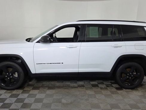 Used 2023 Jeep Grand Cherokee L Altitude image 5