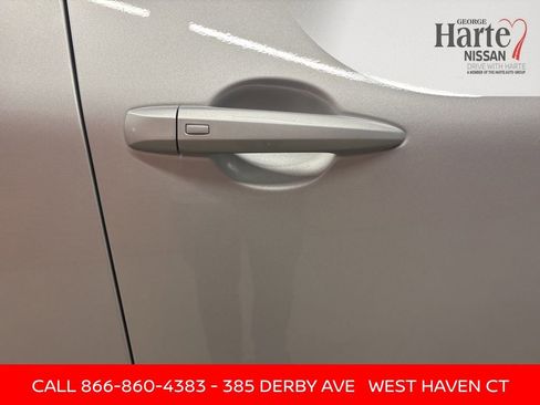 Certified 2025 Nissan Rogue SV image 52