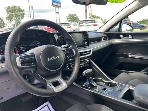 Used 2023 Kia K5 LXS image 28