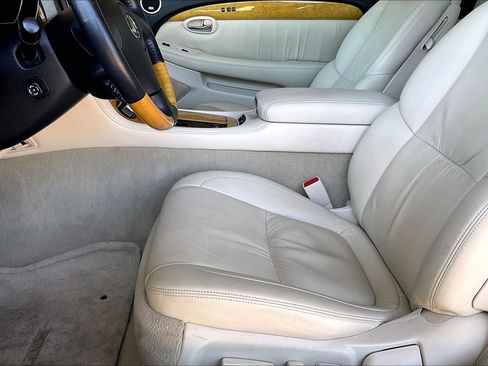 Used 2003 Lexus SC 430 Convertible RWD image 16