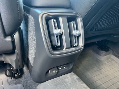 Certified 2023 Volvo C40 P8 Recharge Ultimate AWD/4WD image 24