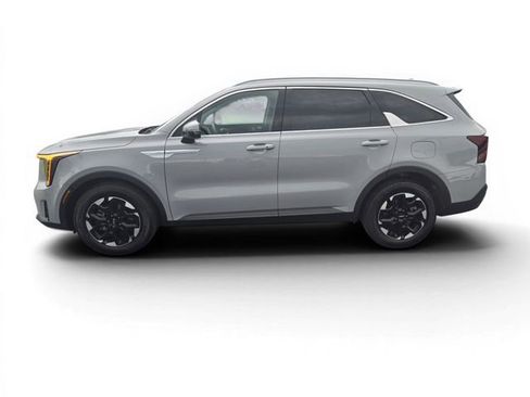 Used 2025 Kia Sorento S w/ Panoramic Sunroof Package FWD image 7
