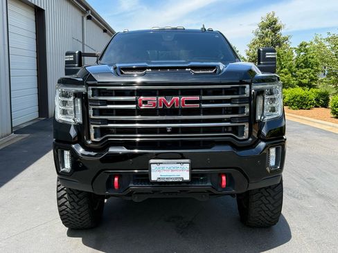 Used 2020 GMC Sierra 2500 AT4 w/ AT4 Premium Package AWD/4WD image 5