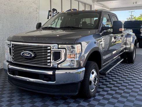 Used 2020 Ford F350 XL w/ STX Appearance Package AWD/4WD image 2