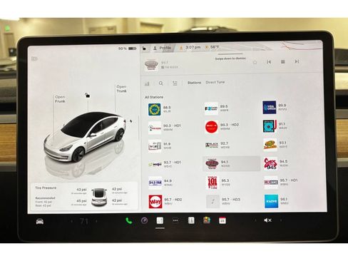 Used 2023 Tesla Model 3 Standard Range image 29