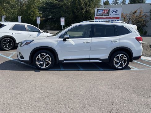 Used 2022 Subaru Forester Touring w/ Popular Package #3 AWD/4WD image 2