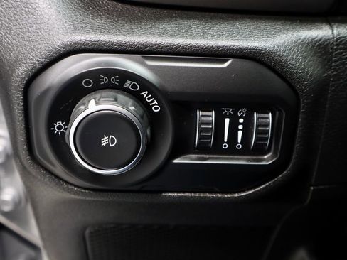 Used 2018 Jeep Wrangler Unlimited Sport S image 25