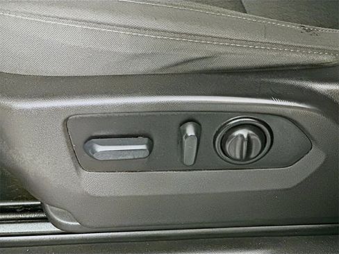 Used 2021 Chevrolet Silverado 1500 RST image 21