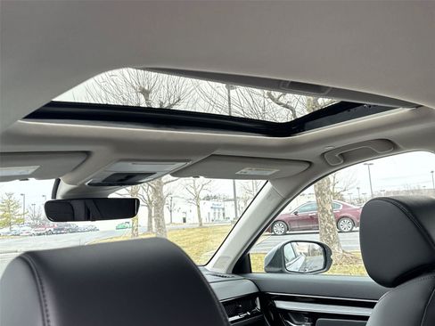 Used 2024 Honda CR-V EX-L image 21