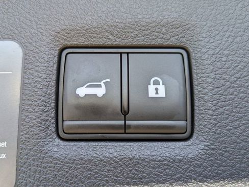 Used 2025 INFINITI QX50 Sport image 15