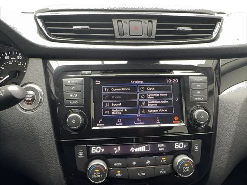 Used 2020 Nissan Rogue Sport SV FWD image 45