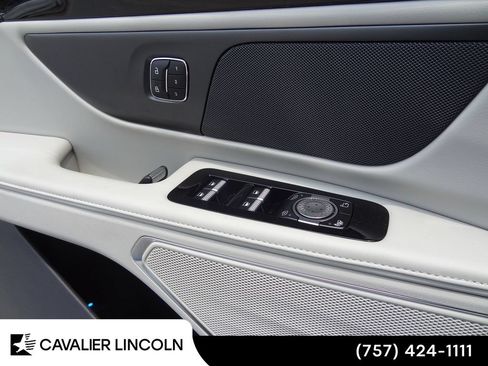 Used 2026 Lincoln Nautilus Premier AWD/4WD image 14