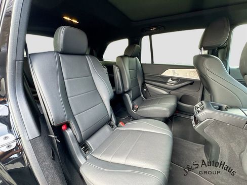 Used 2024 Mercedes-Benz GLS 450 4MATIC image 34