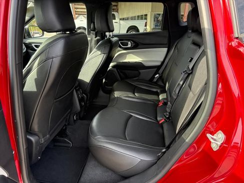 Used 2025 Jeep Compass Limited AWD/4WD image 18