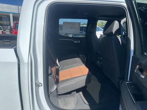 New 2026 Chevrolet Silverado 1500 High Country w/ Technology Package AWD/4WD image 32