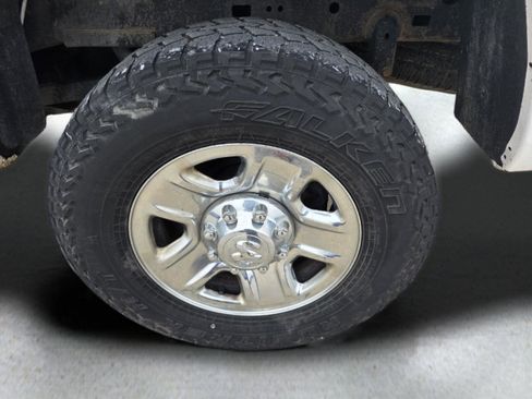 Used 2018 RAM 2500 SLT image 34