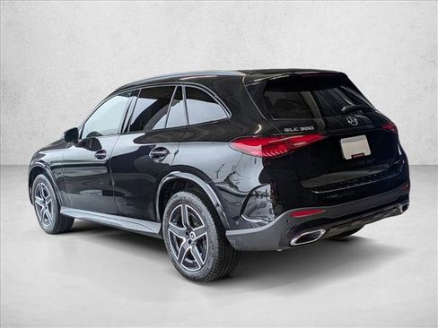 Certified 2025 Mercedes-Benz GLC 300 image 11