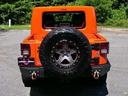 Used 2015 Jeep Wrangler Unlimited Sahara w/ Max Tow Package AWD/4WD image 8