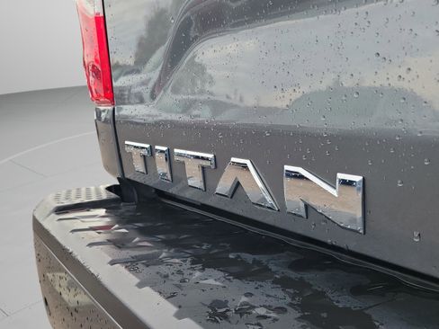 Certified 2023 Nissan Titan SV image 8
