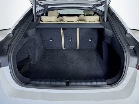 Certified 2024 BMW i4 eDrive35 w/ Convenience Package image 27