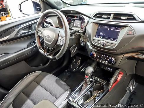 Used 2023 Chevrolet TrailBlazer RS FWD image 23