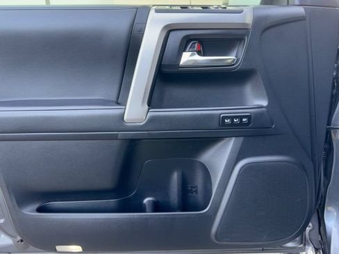 Used 2020 Toyota 4Runner Limited RWD image 13